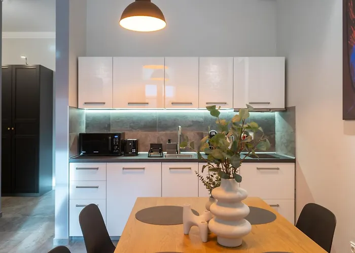 Апартаменты By Bookinghost Гливице