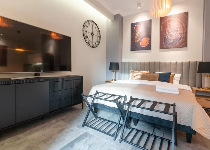 Апартаменты By Bookinghost